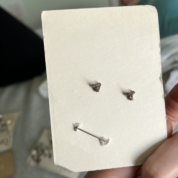 Porcelain handmade set of earrings and broche - Picture 2 of 3